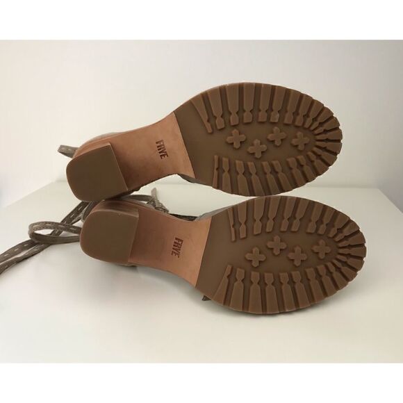 FRYE Ash Suzie Pickstitch Lug Peeptoe  Sandal - Picture 6 of 9